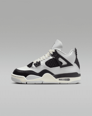 Air Jordan 4 Retro Big Kids Shoes. Nike